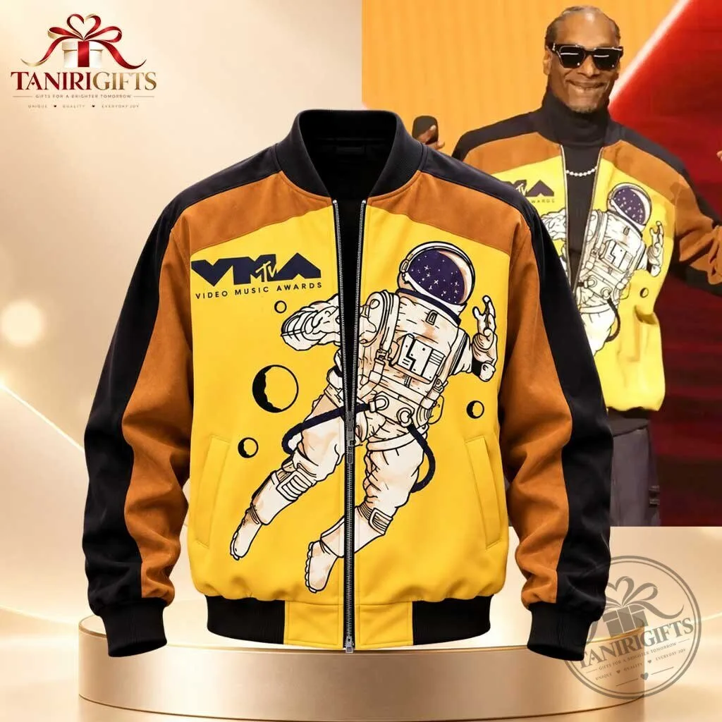 Snoop Dogg MTV VMAs 2026 Astronaut Bomber Jacket